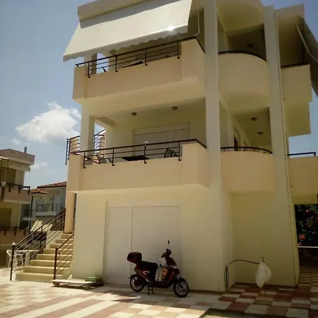 דירה Iliana